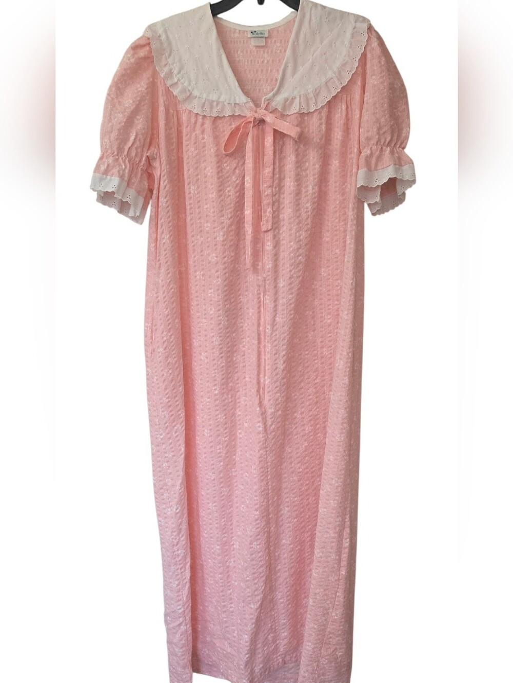 Vintage Violette Pink Searsucker Nightgown with White Eyelet Collar Size M